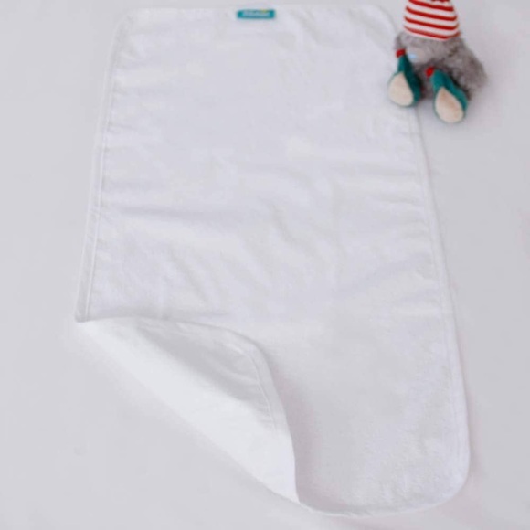 BILOBAN 27”x14” Bamboo Waterproof Changing Pads - Set of 2 NEW - Picture 1 of 16